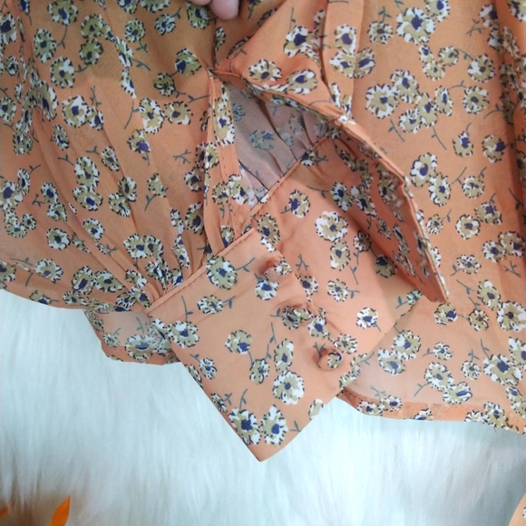Kori America Peach Tan Floral Print Long Sleeve Front Tie Cropped Shirt Size S - Picture 5 of 9